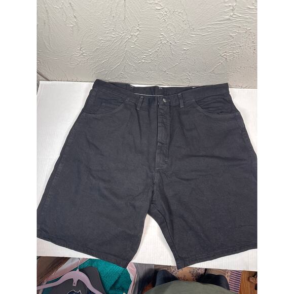 Wrangler Relaxed Fit Black Denim Jean Shorts Mens Size 42 NWT - Picture 1 of 4